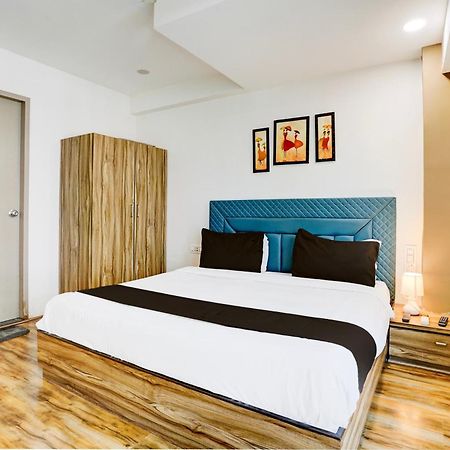 Super Collection O Vesu Surat Formerly Hotel Signature Εξωτερικό φωτογραφία