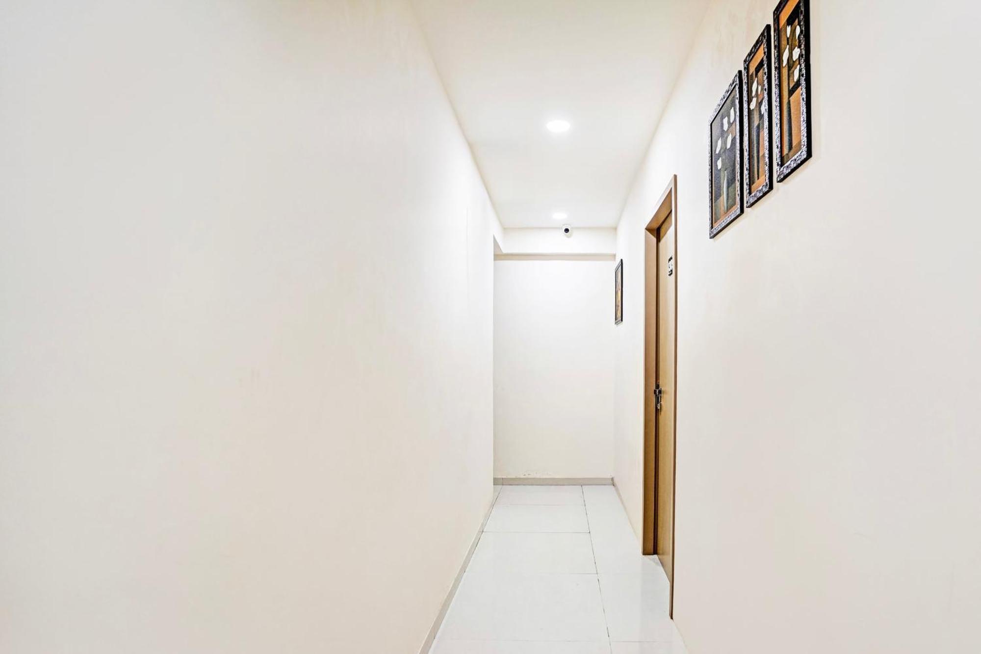Super Collection O Vesu Surat Formerly Hotel Signature Εξωτερικό φωτογραφία