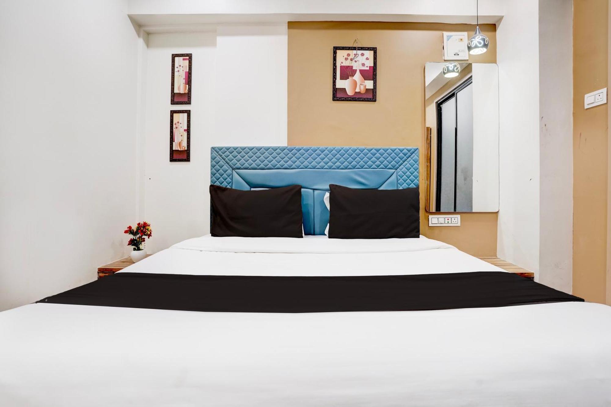 Super Collection O Vesu Surat Formerly Hotel Signature Εξωτερικό φωτογραφία