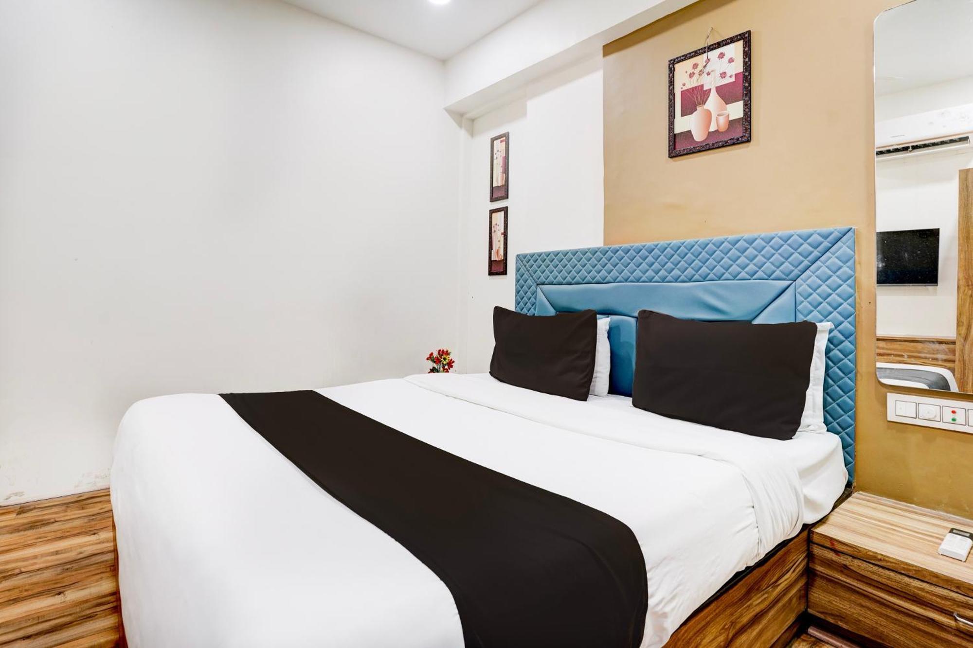 Super Collection O Vesu Surat Formerly Hotel Signature Εξωτερικό φωτογραφία