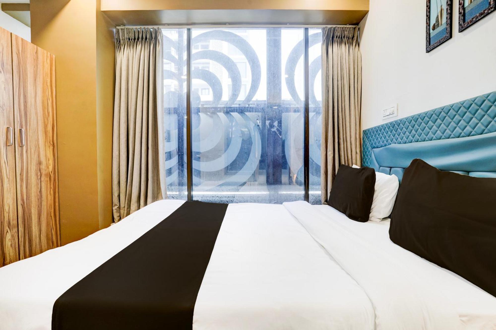 Super Collection O Vesu Surat Formerly Hotel Signature Εξωτερικό φωτογραφία