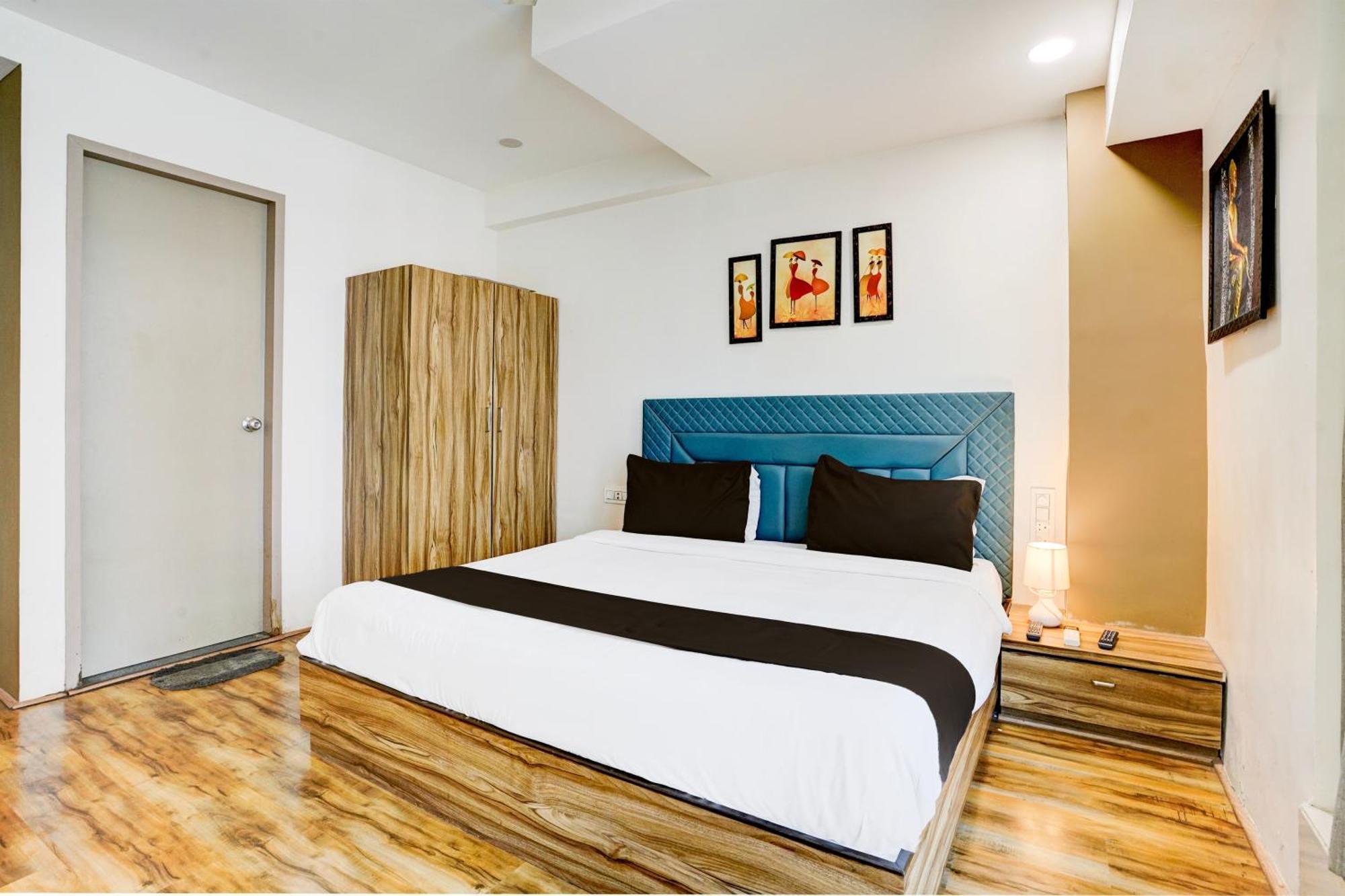 Super Collection O Vesu Surat Formerly Hotel Signature Εξωτερικό φωτογραφία