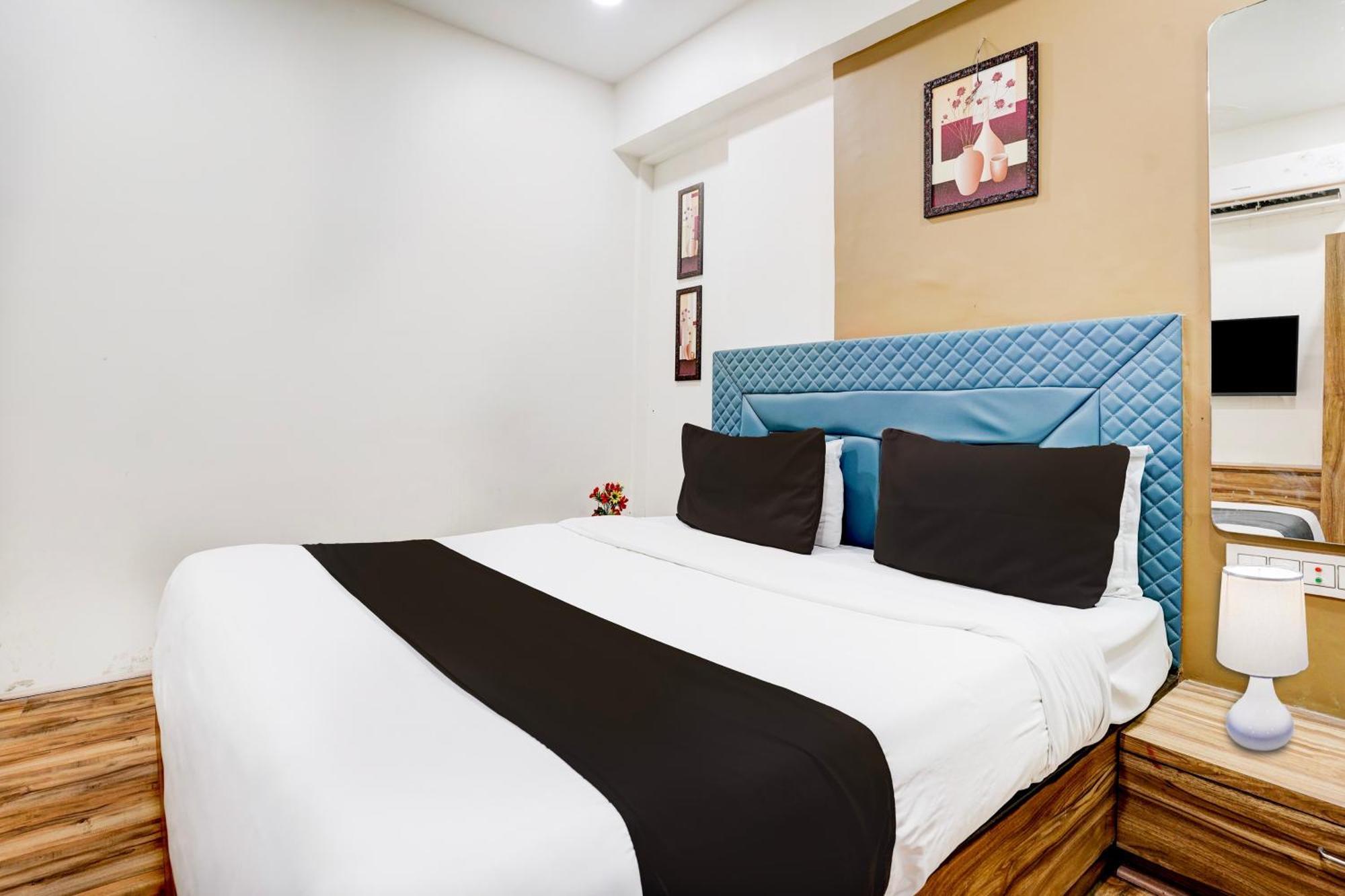 Super Collection O Vesu Surat Formerly Hotel Signature Εξωτερικό φωτογραφία
